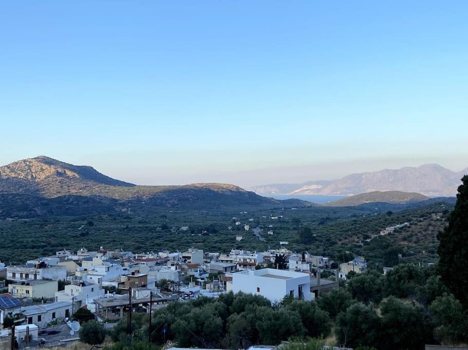 Villa Kamari- Stunning Views Критца Экстерьер фото